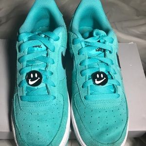 Mike Air Force 1 LV8 NK Day (GS)